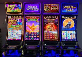 Tampilan fitur putaran gratis Mega Moolah dengan pengganda yang ditampilkan di layar permainan